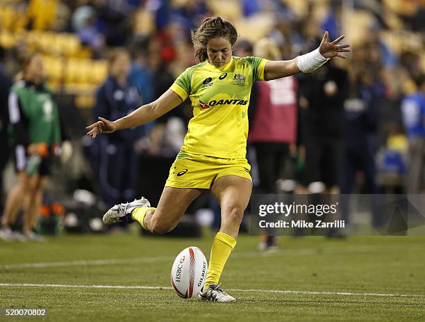 Chloe Dalton of Australia kicks during the Atlanta Sevens Finals match against New Zealand at Fifth Third Bank Stadium on April 9, 2016 in Kennesaw,...