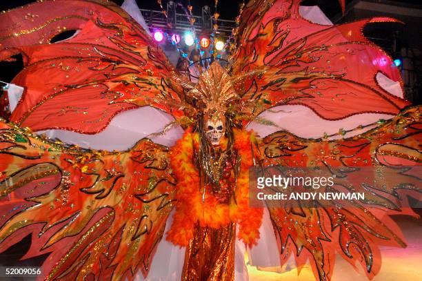 Sean DeFreitas showcases his "Fire and Ice" costume late 24 October 2002, which won the Fort Lauderdale and won the $2,500 cash prize at the Pier...