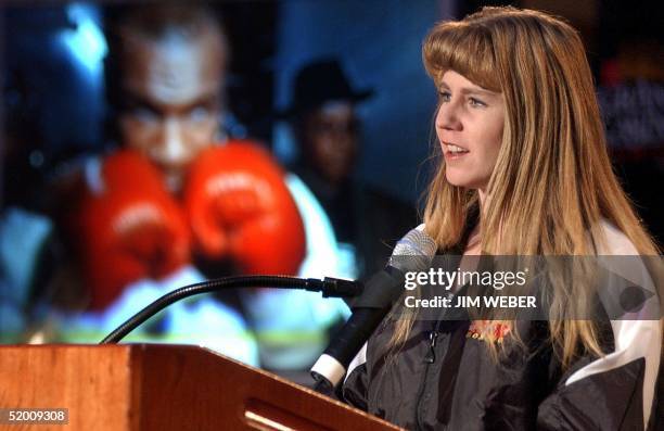 Tonya Harding Boxing Photos and Premium High Res Pictures - Getty Images