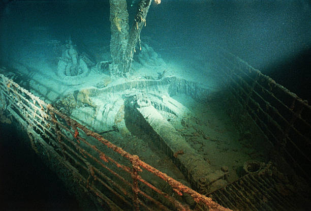 forepeek-of-titanic-shipwreck.jpg