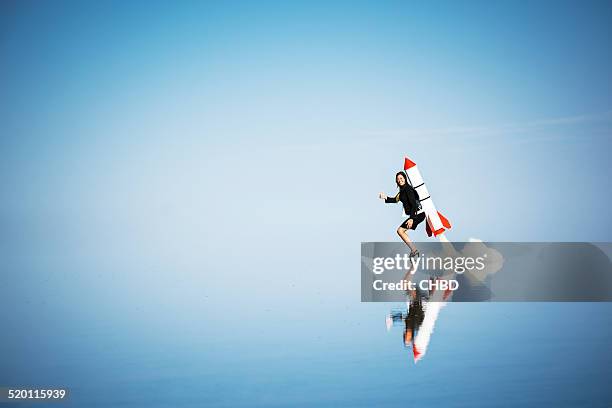 avanzando adelante - eternidad fotografías e imágenes de stock