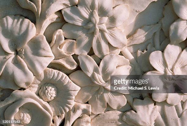 close-up view of marble carving of flowers from dayal bagh - altorrelieve fotografías e imágenes de stock