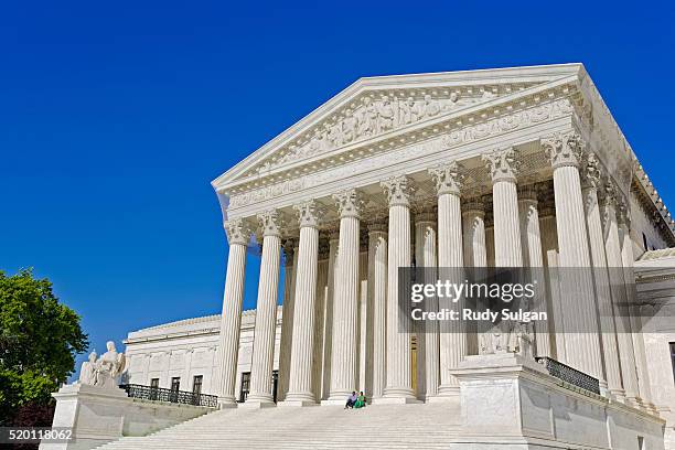 united states supreme court - bâtiment de la cour suprême des états unis photos et images de collection