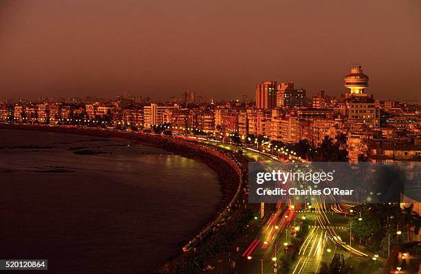 bombay at twilight - mumbai photos et images de collection