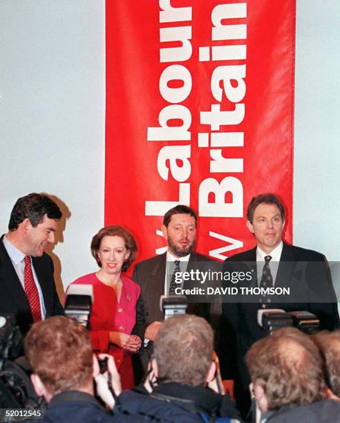 1997 Labour Election Campaign Photos and Premium High Res Pictures