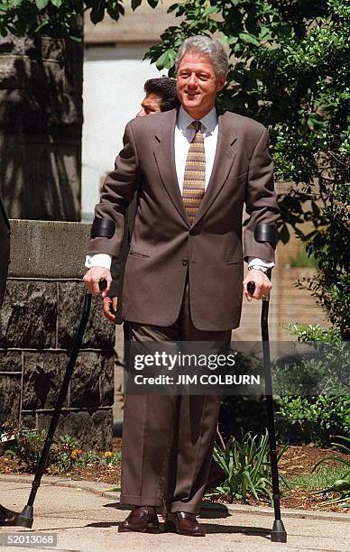 President Bill Clinton walks to a waiting limousine after attending services at the Foundry United Methodist Church in Washington, DC 04 May....