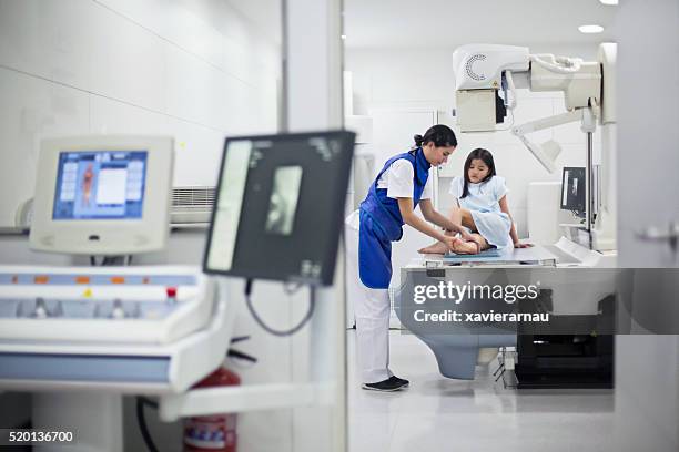 x-ray scan - diagnostic aid stock pictures, royalty-free photos & images