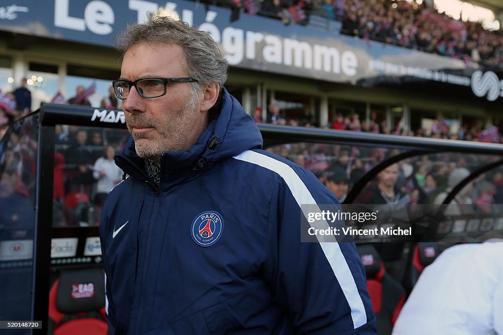 EA Guingamp v Paris Saint-Germain - Ligue 1