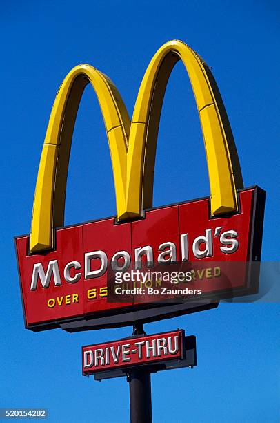 mcdonald's golden arches - mcdonalds 個照片及圖片檔