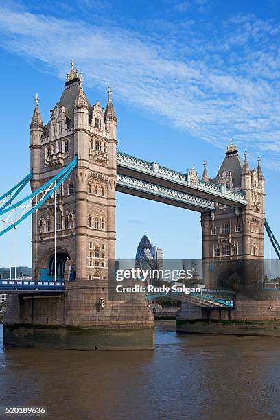 tower bridge - tower bridge stock-fotos und bilder