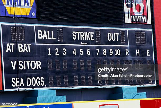 baseball scoreboard - baseball scoreboard stock-fotos und bilder