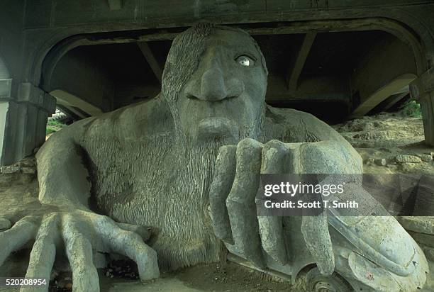 bridge troll, fremont - fremont bridge troll stock pictures, royalty-free photos & images