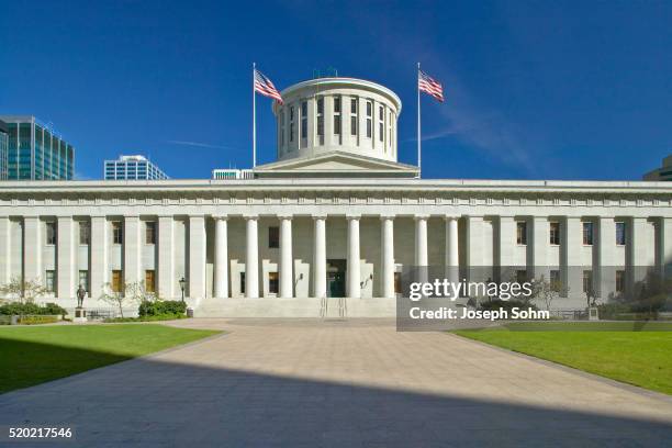 ohio state capitol building in columbus - ohio statehouse foto e immagini stock