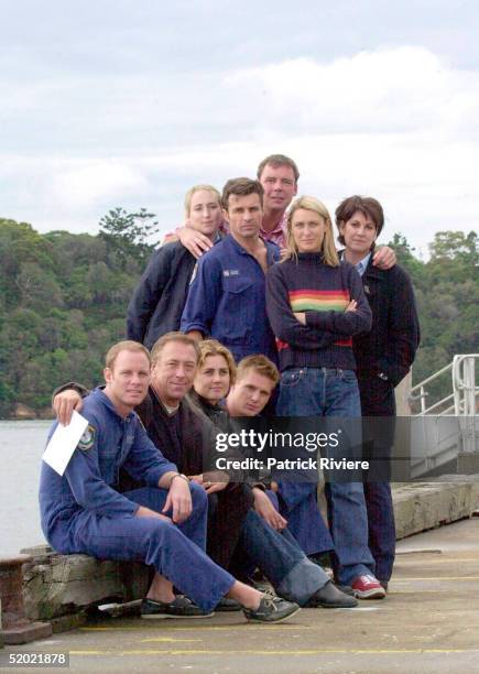 9 MAY 2000 - DIARMID HEIDENREICH, DEE SMART, TONI SCANLAN, ALISON CRATCHLEY, STEVE BISLEY, BRETT PARTRIDGE , REBECCA SMART AND PETER BENSLEY - THE...