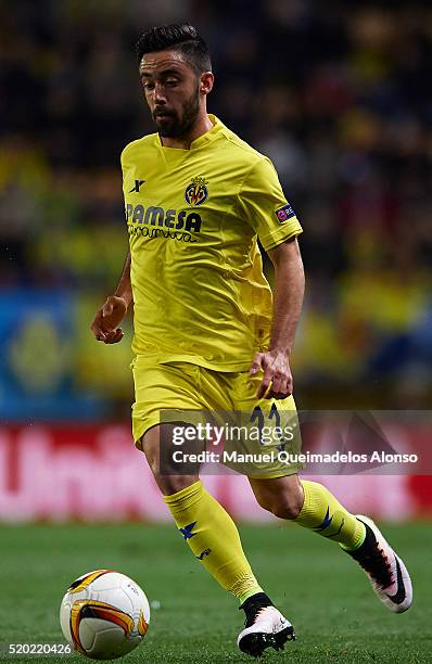 Jaume Costa of Villarreal runs with the ball during the UEFA Europa League Quarter Final first leg match between Villarreal CF and Sparta Prague at...