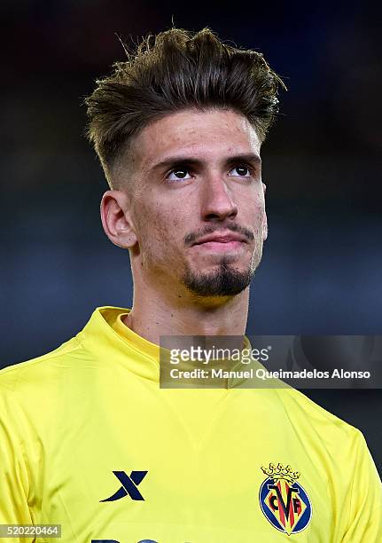 Samuel Castillejo of Villarreal looks on prior to the UEFA Europa League Quarter Final first leg match between Villarreal CF and Sparta Prague at El...