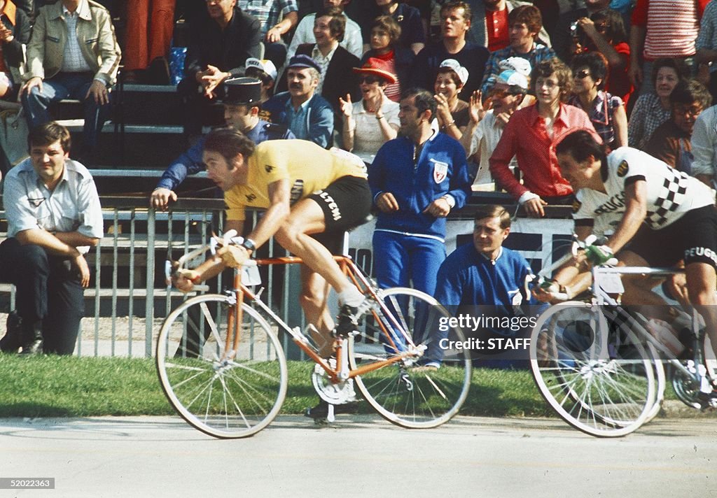 Belgian champion Eddy Merckx (yellow jersey) races