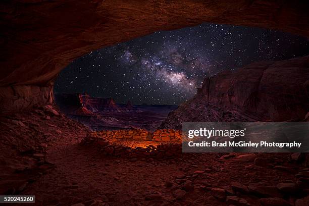 false kiva night life - canyonlands national park stars stock pictures, royalty-free photos & images