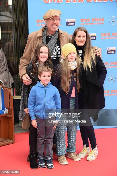 Reiner Schoene and his wife Anja Schoene with daughter Charlotte-Sophie Schoene and other kids attend the 'Rico, Oskar und der Diebstahlstein' Berlin...