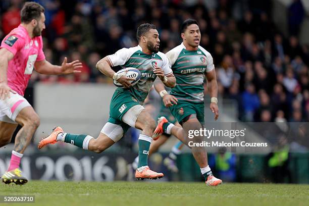 Telusa Veainu of Leicester Tigers breaks away with Manu Tuilagi in support during the European Rugby Champions Cup Quarter Final between Leicester...