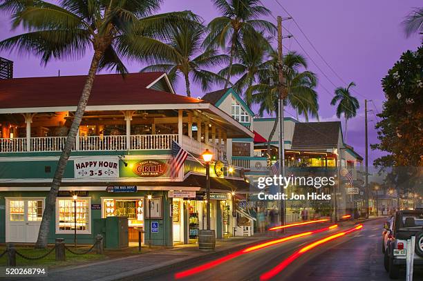 shops and restaurants along front street - lahaina stock-fotos und bilder