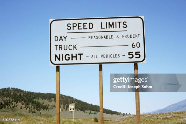 montana speed limit sign - speed limit sign stock pictures, royalty-free photos & images