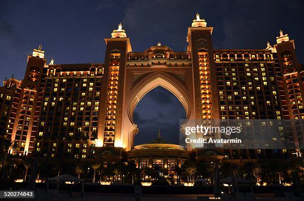 atlantis the palm - dubai - ドバイ　ホテル ストックフォトと画像