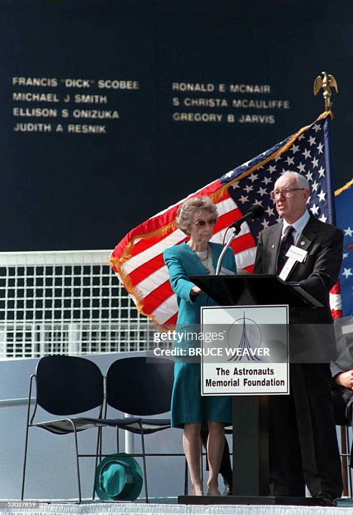 Bruce Jarvis (R), father of the late Challenger as
