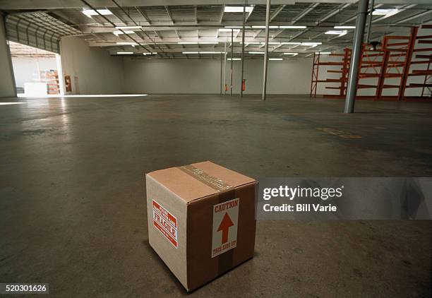 Box Empty. Shop Empty Box Warehouse Photos and Premium High Res Pictures - Getty Images
