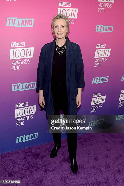 Actress Jane Lynch attends 2016 TV Land Icon Awards at The Barker Hanger on April 10, 2016 in Santa Monica, California.