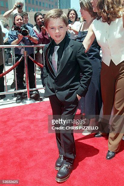 Actor Jake Lloyd arrives for the premiere of "Star Wars Episode I: The Phantom Menace" in Westwood 16 May 1999. The premiere was organized to benefit...