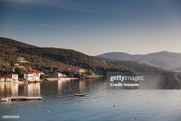 pelion atardecer - pelion fotografías e imágenes de stock