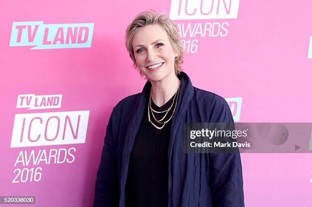 Actress Jane Lynch attends 2016 TV Land Icon Awards at The Barker Hanger on April 10, 2016 in Santa Monica, California.