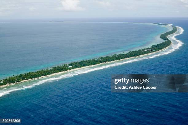 aerial view of funafuti island - tuvalu - fotografias e filmes do acervo