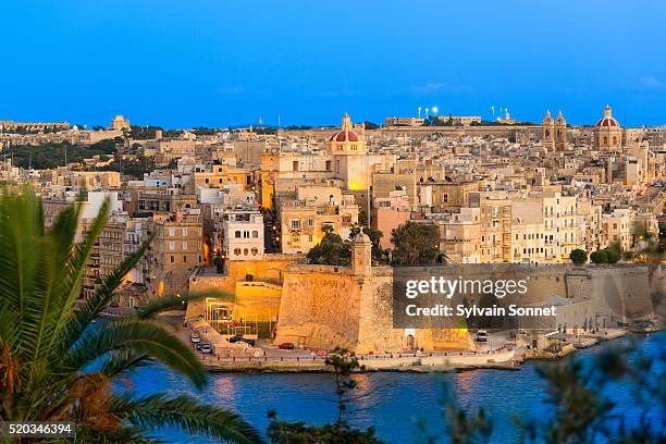 three cities (cospicua, senglea and vitoriosa), malta, mediterranean, europe - valletta stock pictures, royalty-free photos & images