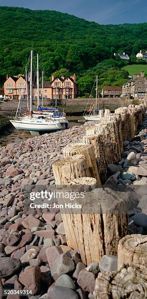 porlock weir in somerset - porlock weir stockfoto's en -beelden