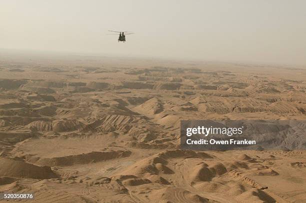 chinook helicopter in iraq - irak bildbanksfoton och bilder