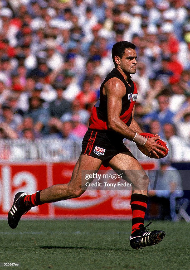 AFL - Essendon v Adelaide