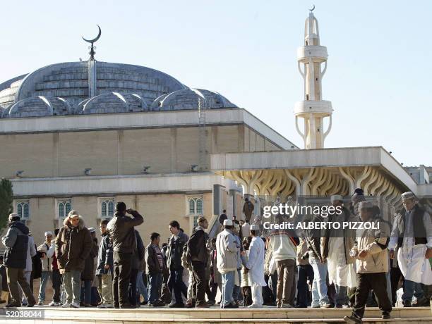 Muslim Rome 879 Mosque Of Rome Stock Photos, High-Res Pictures, and Images - Getty ...