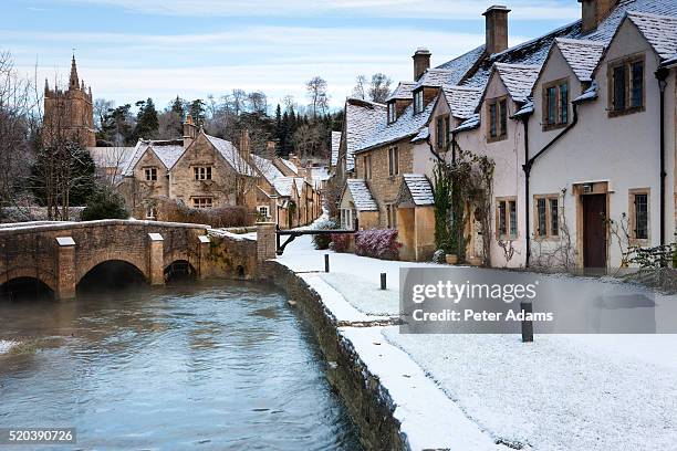 castle combe in winter - castle combe stock pictures, royalty-free photos & images