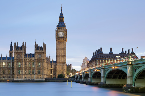 EWU Vs. EWUS: In The UK, We Find Small Caps Much More Compelling (NYSEARCA:EWU) EWU Vs. EWUS: In The UK, We Find Small Caps Much More Compelling (NYSEARCA:EWU)