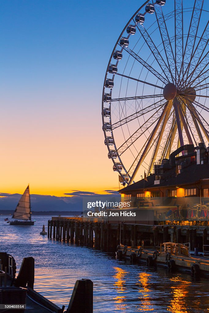 The Seattle Great Wheel.