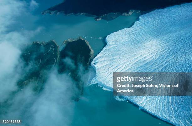 perito moreno glacier - lago argentina fotografías e imágenes de stock