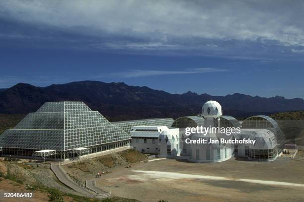 biosphere 2 - biosphere 2 arizona stockfoto's en -beelden