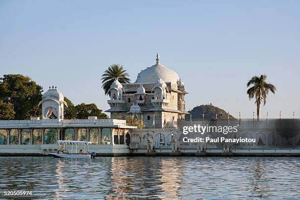 jagmandir island palace, udaipur, rajasthan, india - udaipur stock pictures, royalty-free photos & images