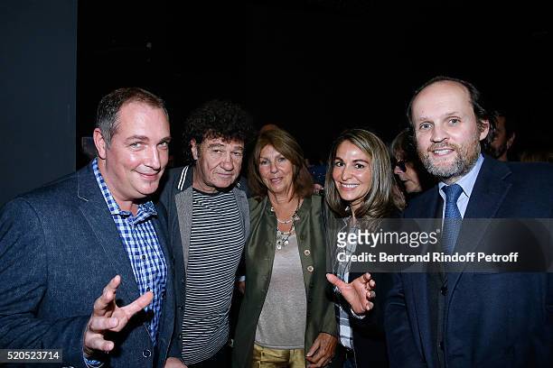 Robert Charlebois , his wife Laurence , Hypnotist Messmer his wife and Producer Jean-Marc Dumontet pose after the Robert Charlebois : "50 ans, 50...