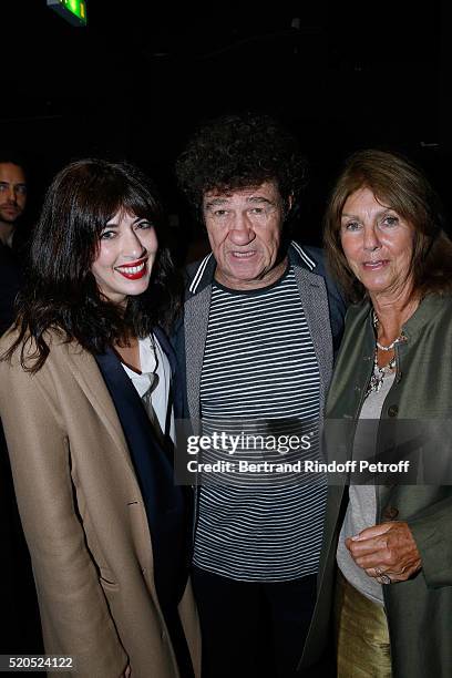 Singers Nolwenn Leroy, Robert Charlebois and his wife Laurence pose after the Robert Charlebois : "50 ans, 50 chansons" : Concert at Bobino on April...