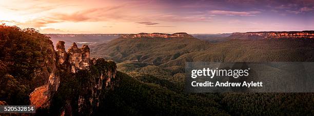 three sisters blue mountains - blue mountains australia stock-fotos und bilder