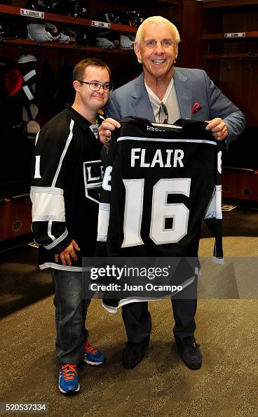Chris Sutter Chris Sutter , son of Los Angeles Kings head coach Darryl Sutter ...