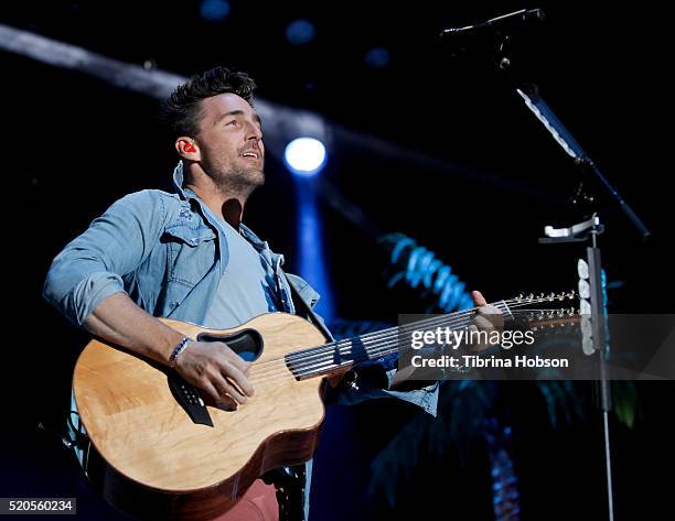 Jake Owen performs at Country Thunder Arizona 2016 at Country Thunder West on April 9, 2016 in Florence, Arizona.